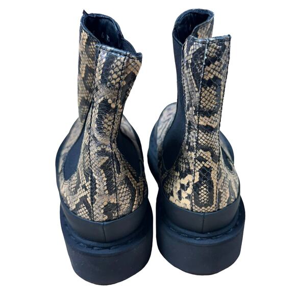 Aquatalia Chelsea NWOB Ankle Boot Holly Snake Embossed Waterproof Bootie Size 6 - Picture 3 of 8